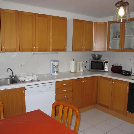 Carola I Apartment *